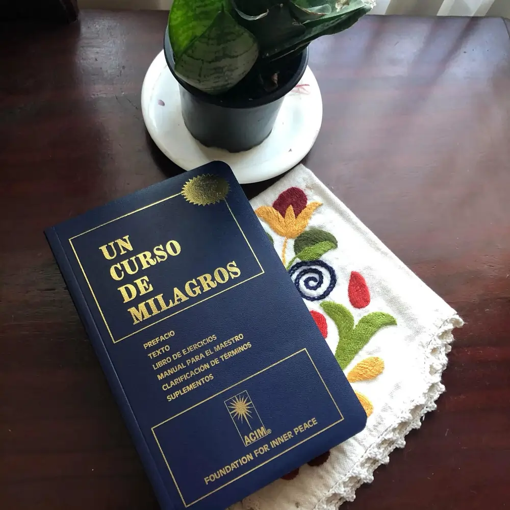 Un Curso de Milagros